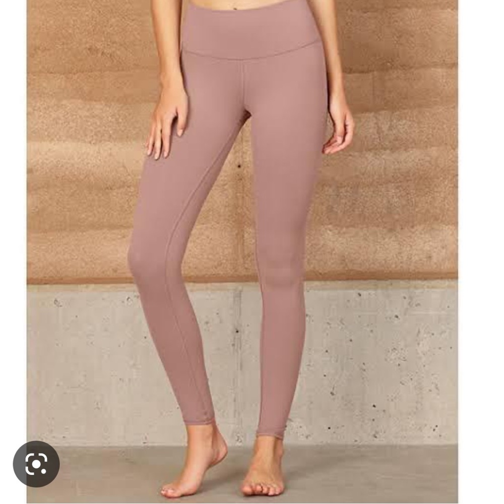 Alo Yoga Legging and Bra Set in Smoky Quartz